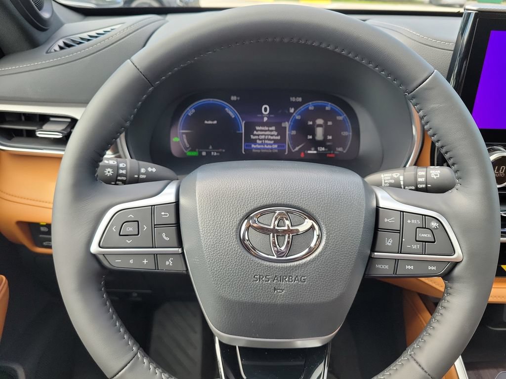 New 2026 Toyota Highlander Platinum AWD/4WD image 8