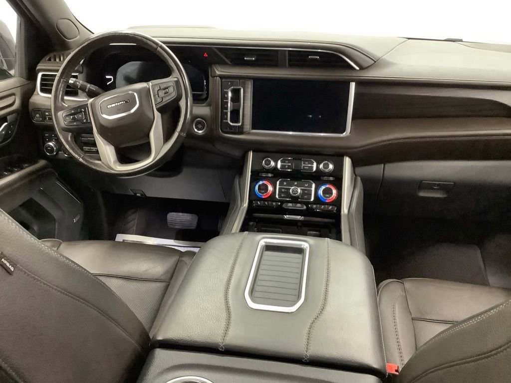 Used 2022 GMC Yukon XL Denali w/ Denali Premium Package AWD/4WD image 38