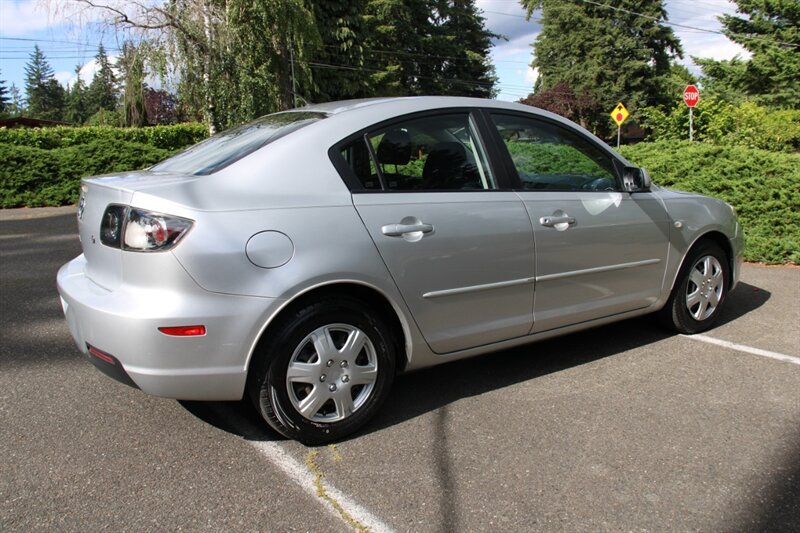 Used 2008 MAZDA MAZDA3 i Sport FWD image 3