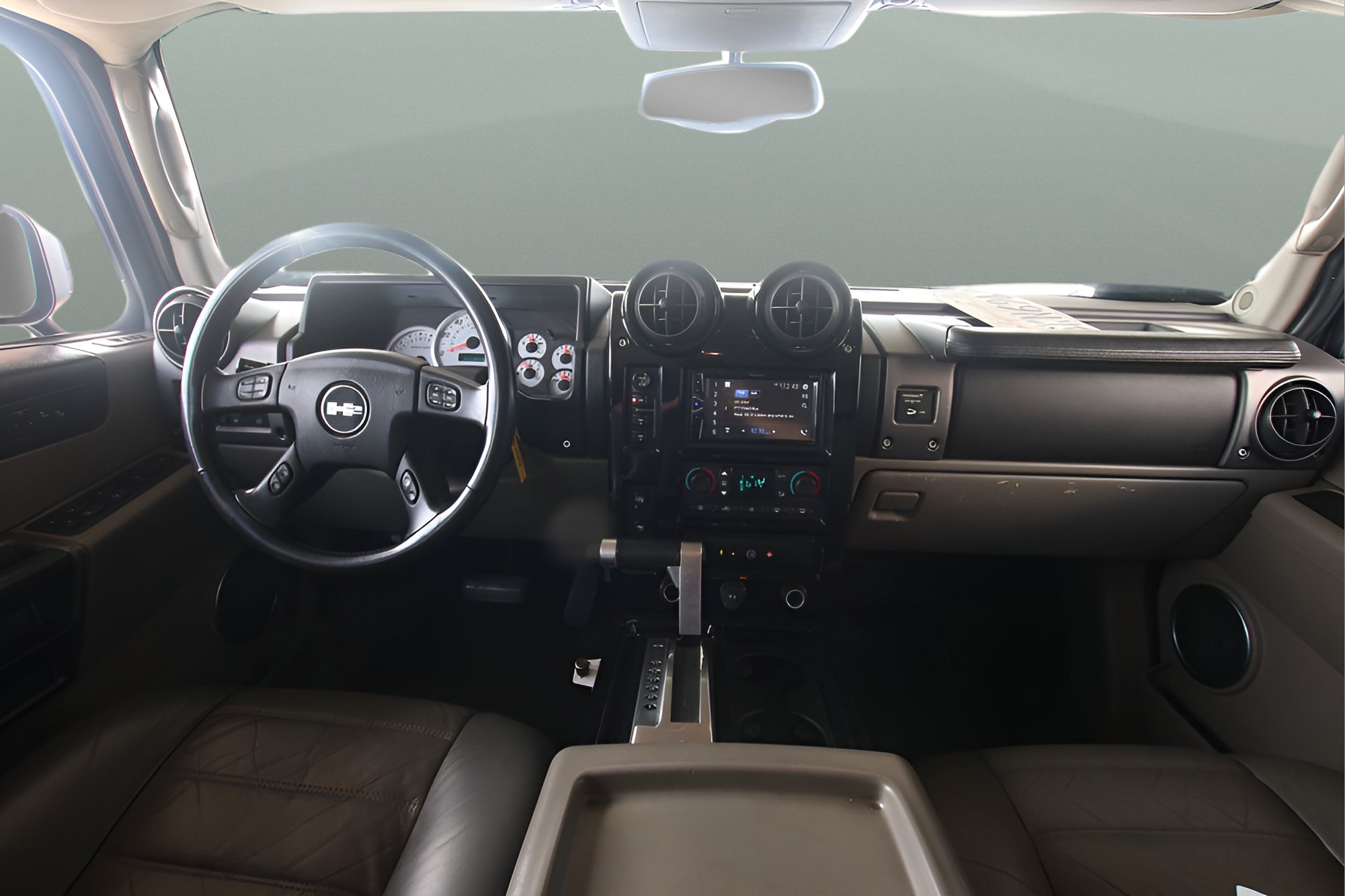 Used 2004 HUMMER H2 w/ Preferred Equipment Group AWD/4WD image 7