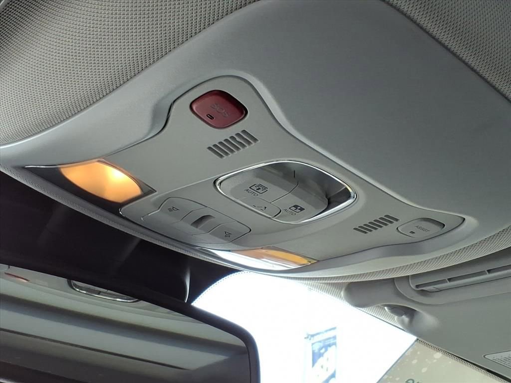 Used 2022 Jeep Renegade Limited w/ Sun, Sound & Wheels Group image 22