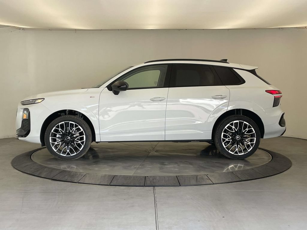 New 2026 Audi Q3 quattro 2.0T AWD/4WD image 2