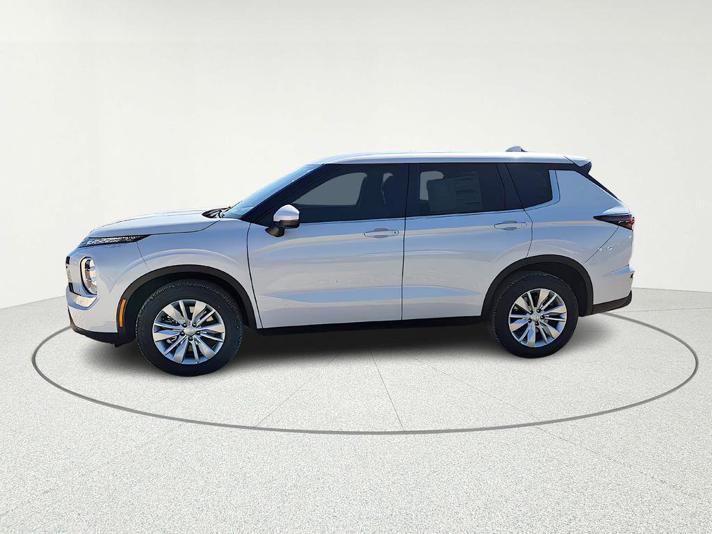 New 2026 Mitsubishi Outlander ES FWD image 3