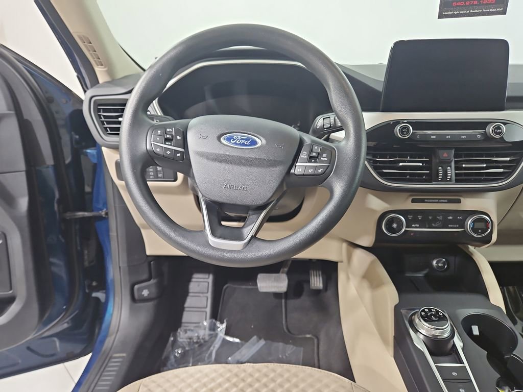 Used 2020 Ford Escape SE FWD image 14