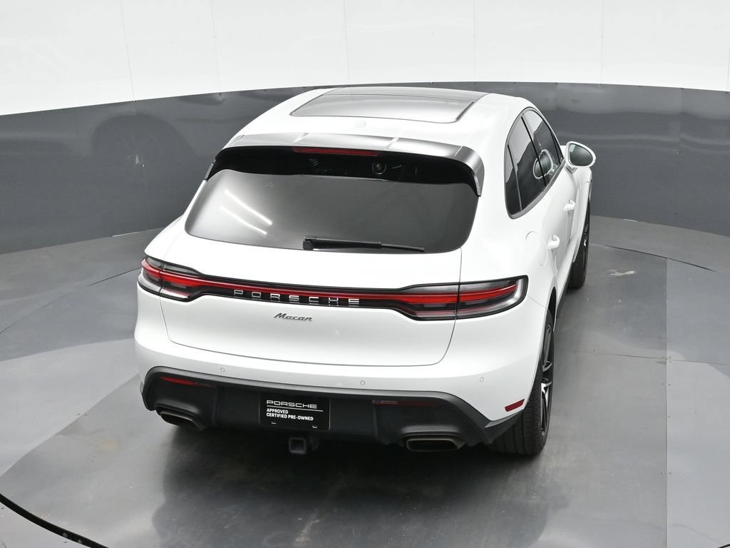 Certified 2023 Porsche Macan AWD/4WD image 29