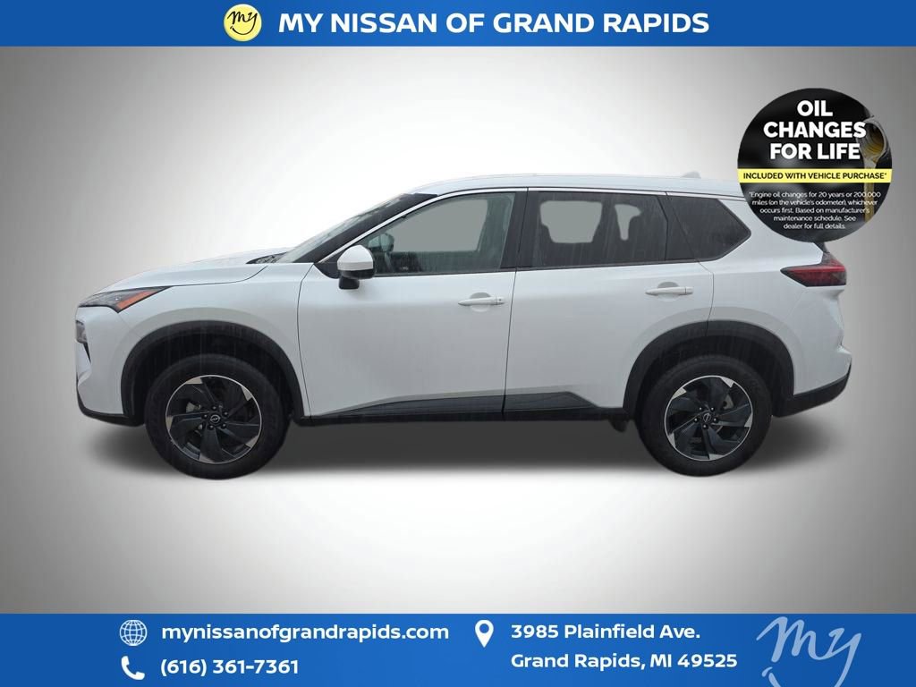 Used 2024 Nissan Rogue SV image 5