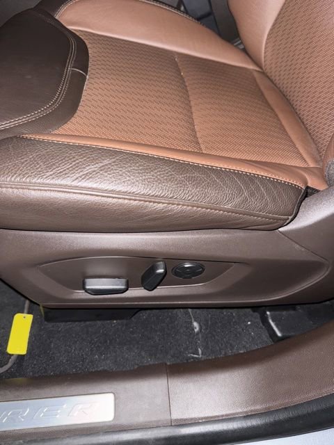 Used 2022 Ford Explorer King Ranch w/ Premium Technology Package image 32