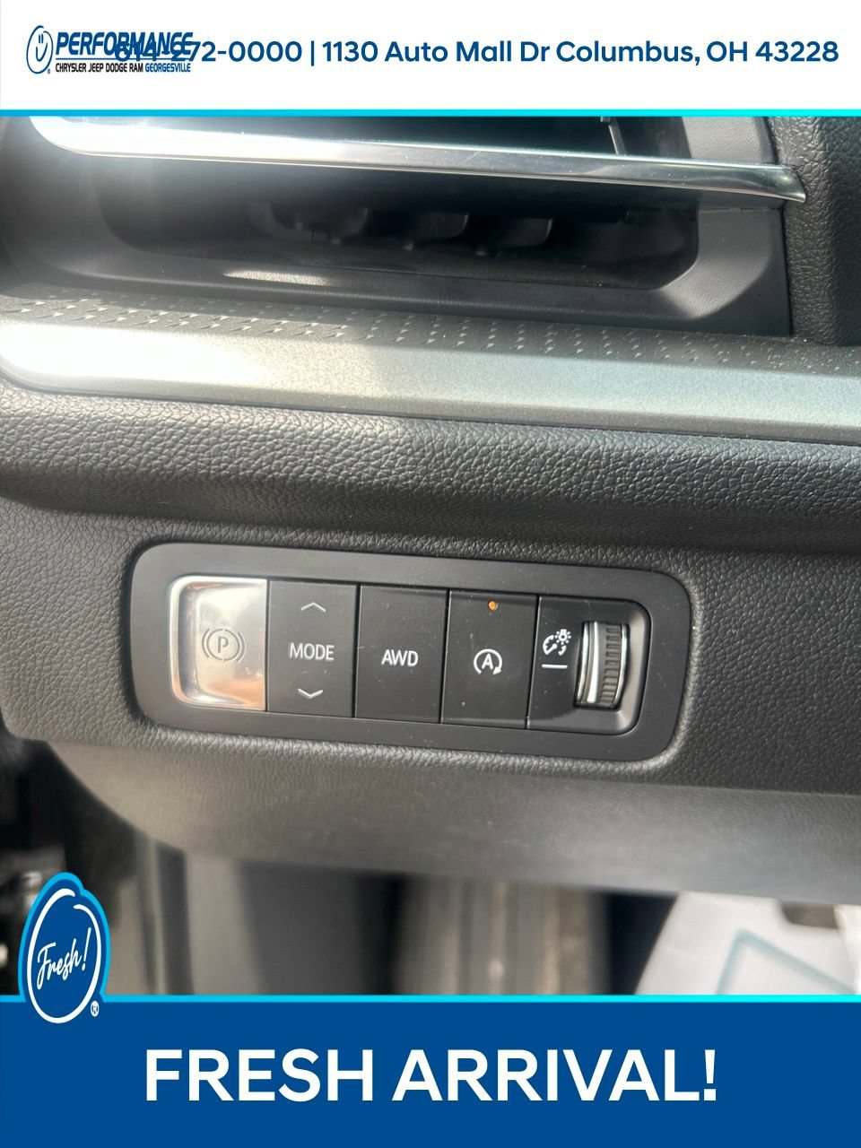 Used 2025 Chevrolet Traverse LT AWD/4WD image 26