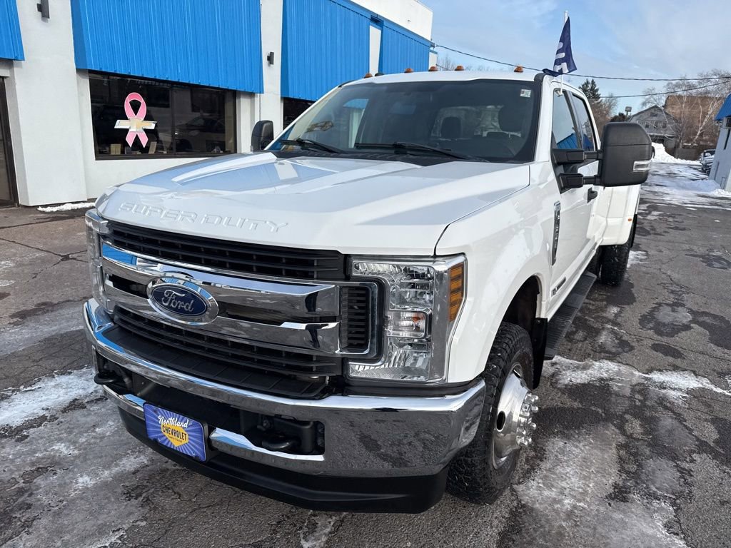 Used 2018 Ford F350 XLT image 3
