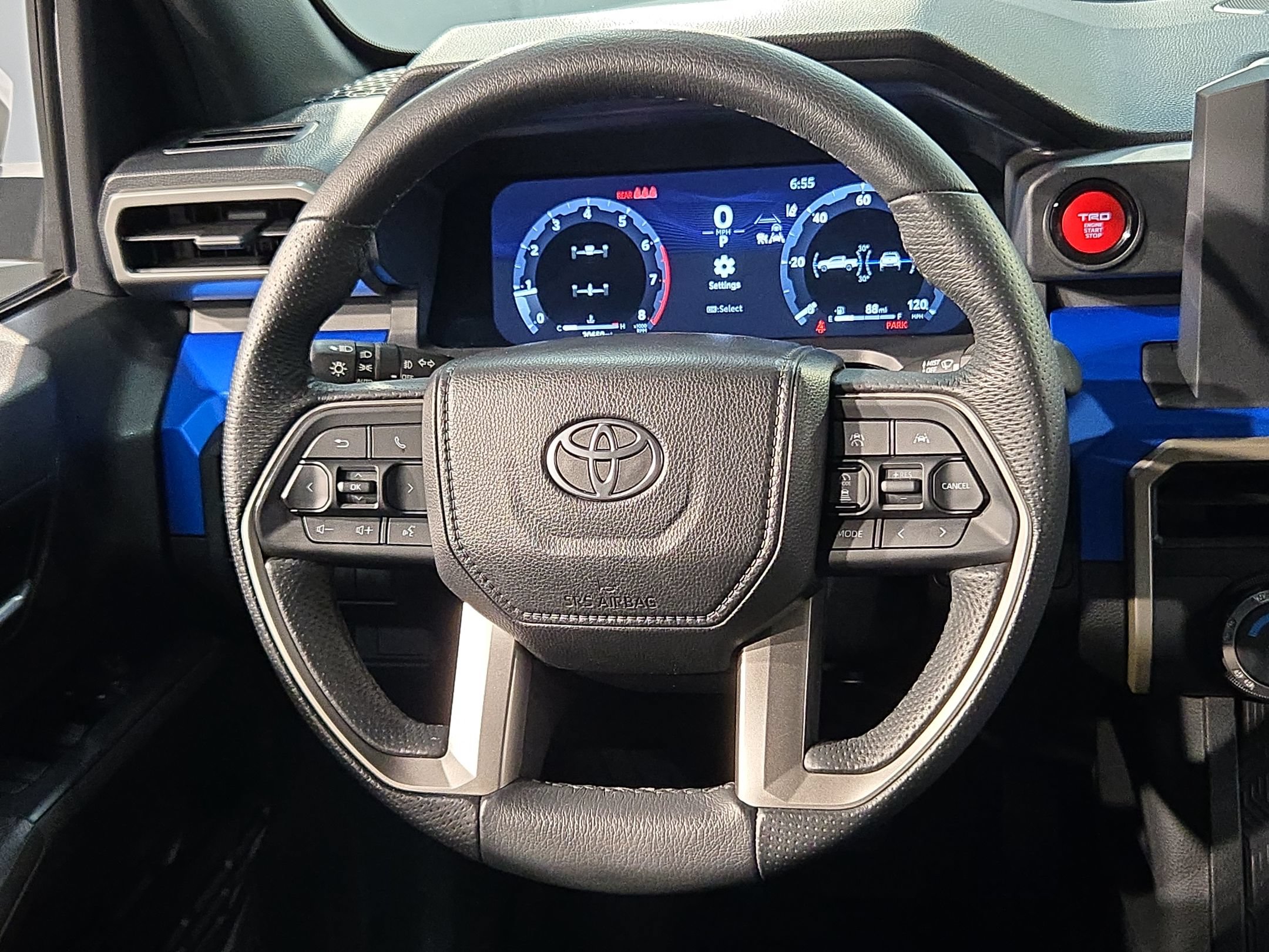 Certified 2025 Toyota Tacoma TRD Off-Road AWD/4WD image 26
