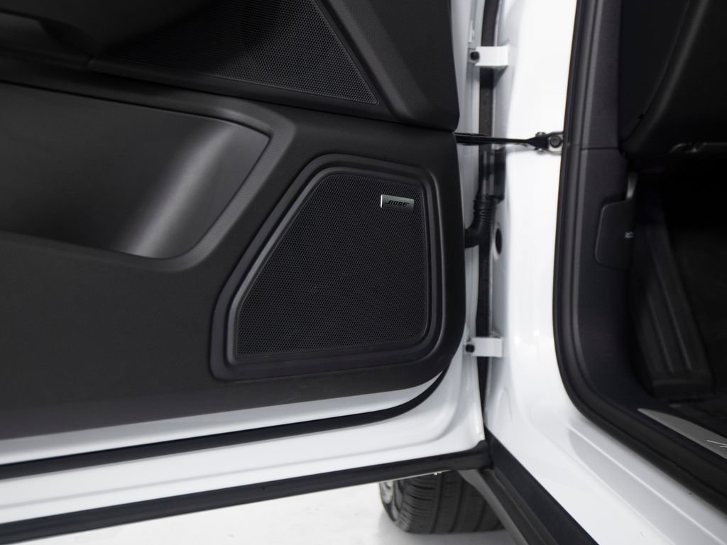 Certified 2026 Porsche Macan S AWD/4WD image 19