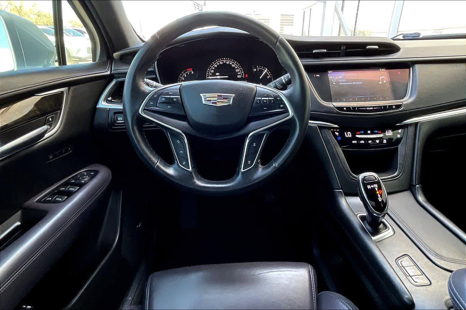 Used 2017 Cadillac XT5 Luxury w/ Driver Awareness Package image 6