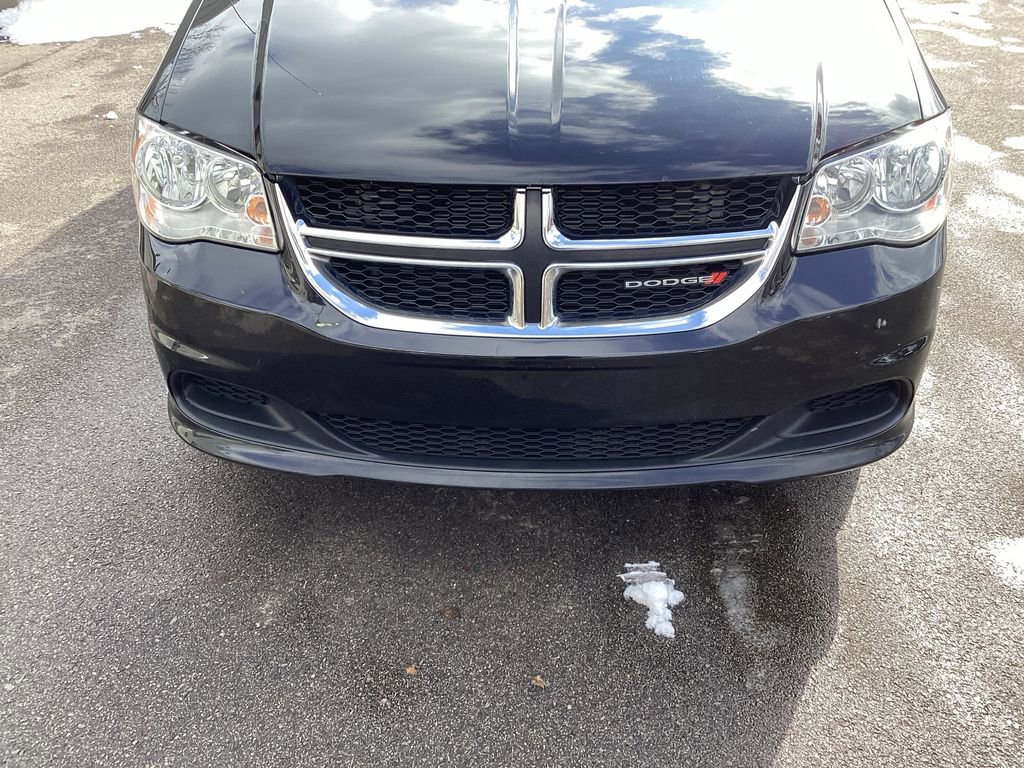 Used 2019 Dodge Grand Caravan SE w/ UConnect Hands-Free Group image 20