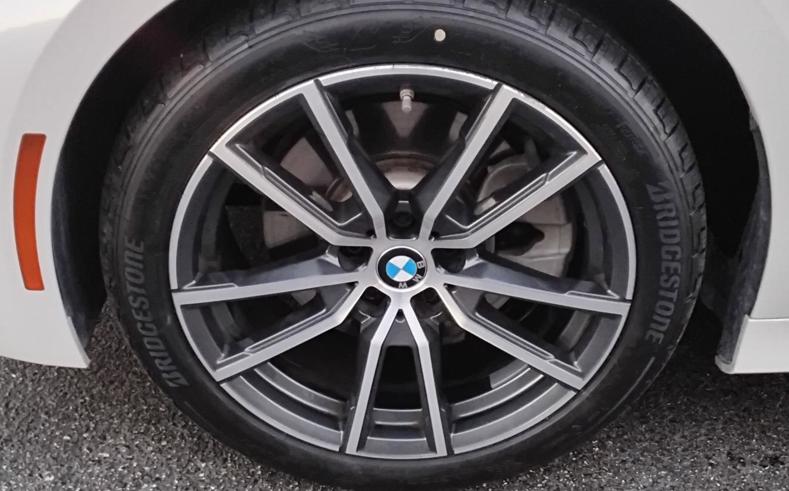 Used 2021 BMW 330i Sedan w/ Convenience Package image 13