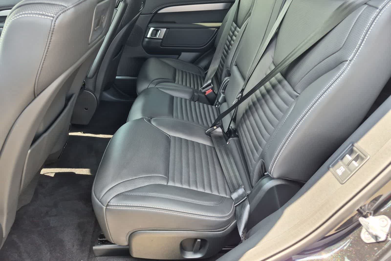 New 2026 Land Rover Discovery Dynamic SE AWD/4WD image 19