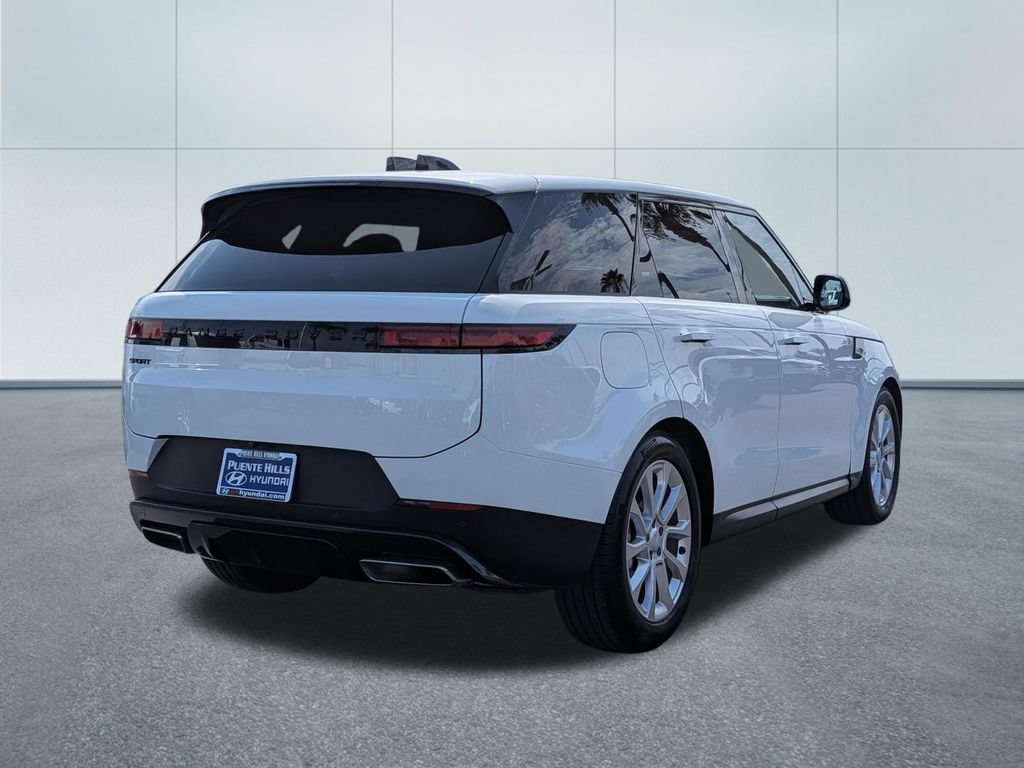 Used 2025 Land Rover Range Rover Sport SE AWD/4WD image 6