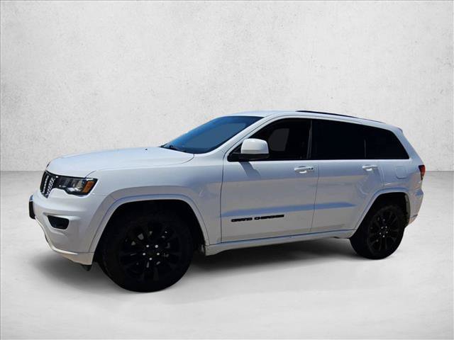 Used 2020 Jeep Grand Cherokee Altitude RWD image 4
