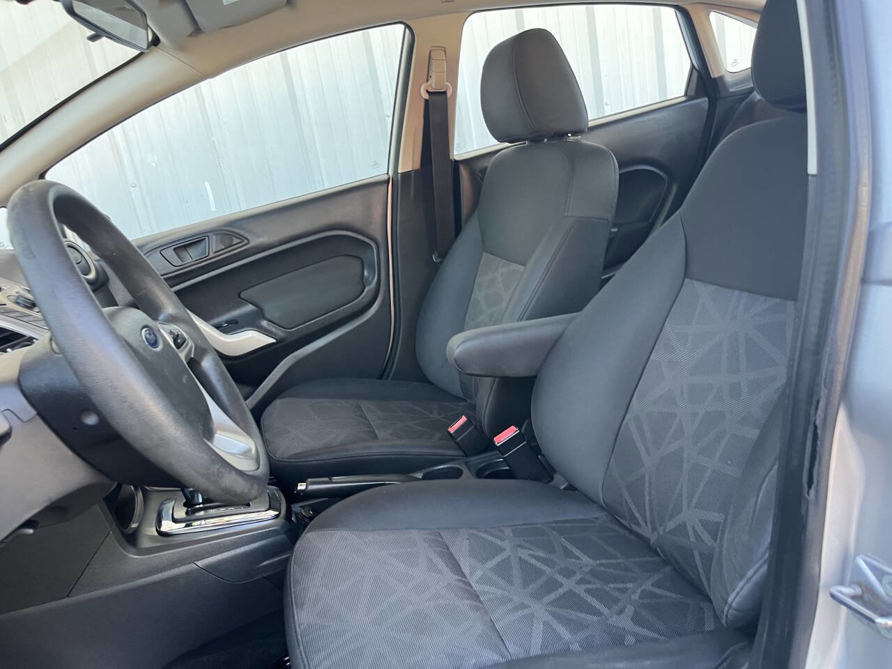 Used 2013 Ford Fiesta SE image 11