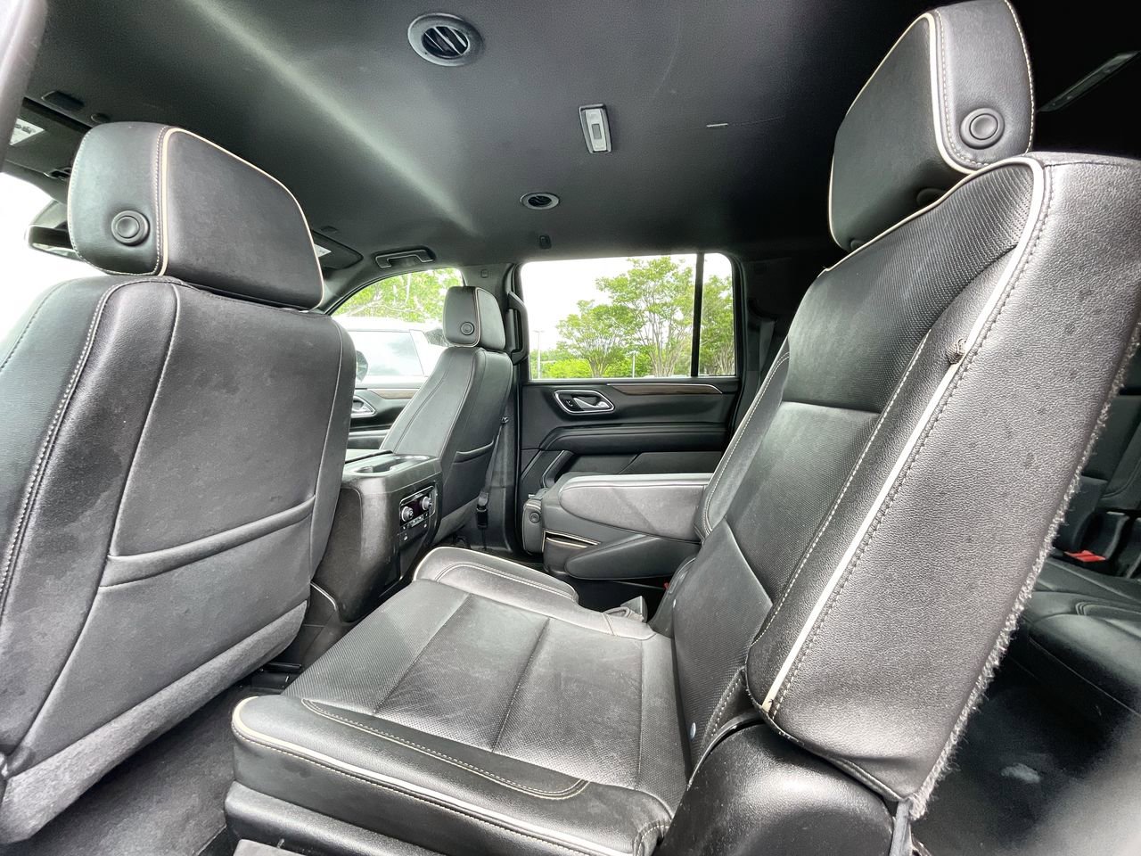 Used 2023 Chevrolet Suburban Premier AWD/4WD image 25