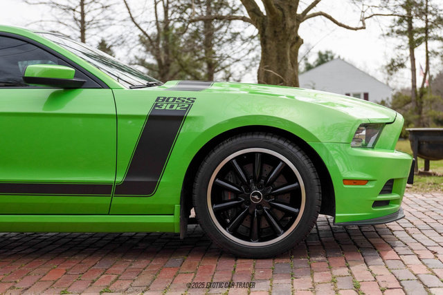 Used 2013 Ford Mustang Boss 302 w/ Boss 302 Accessory Pkg image 11