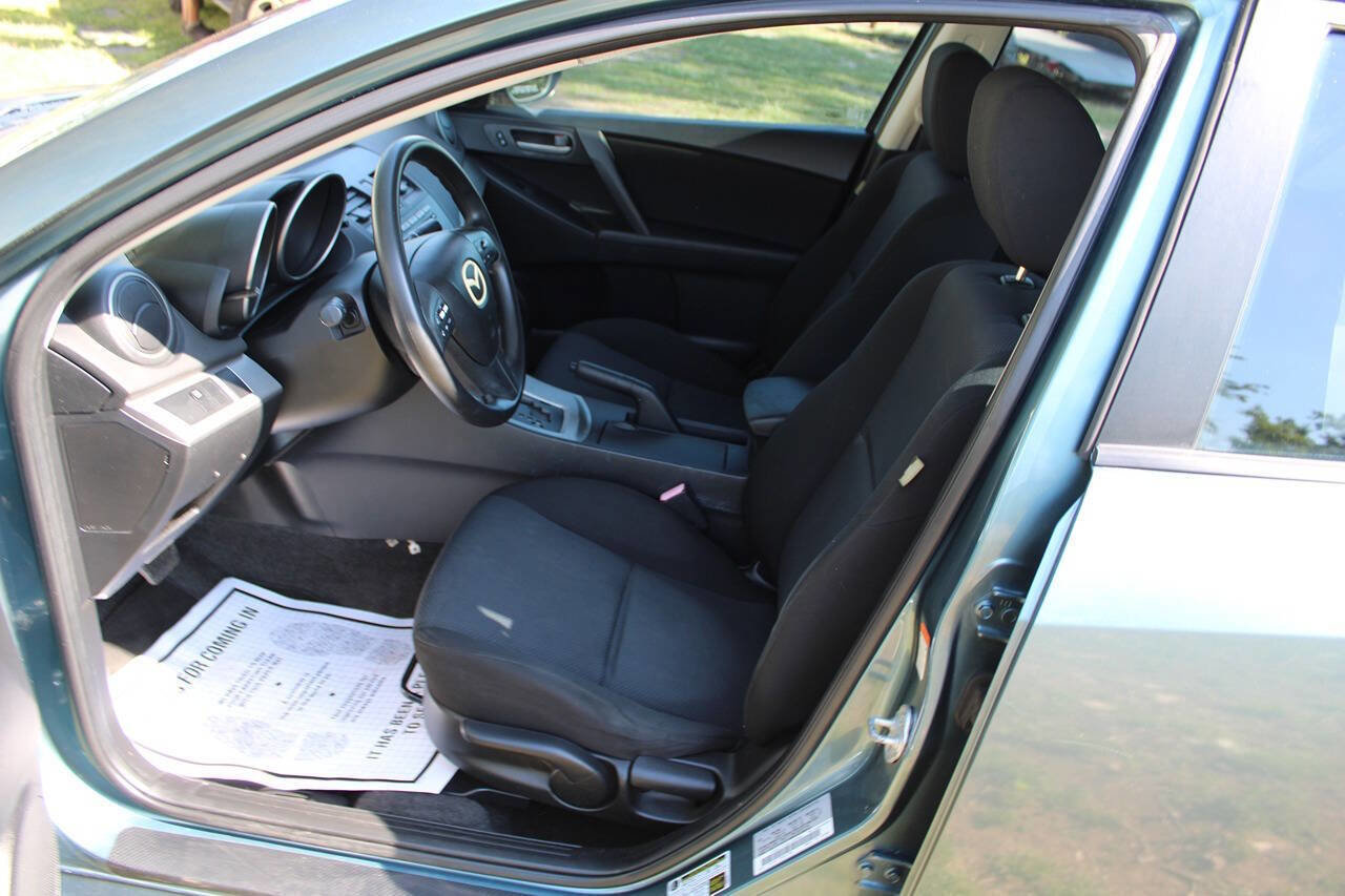 Used 2011 MAZDA MAZDA3 i Touring FWD image 15