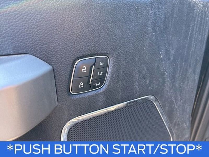 Used 2022 Ford F350 Lariat w/ Lariat Ultimate Package image 16