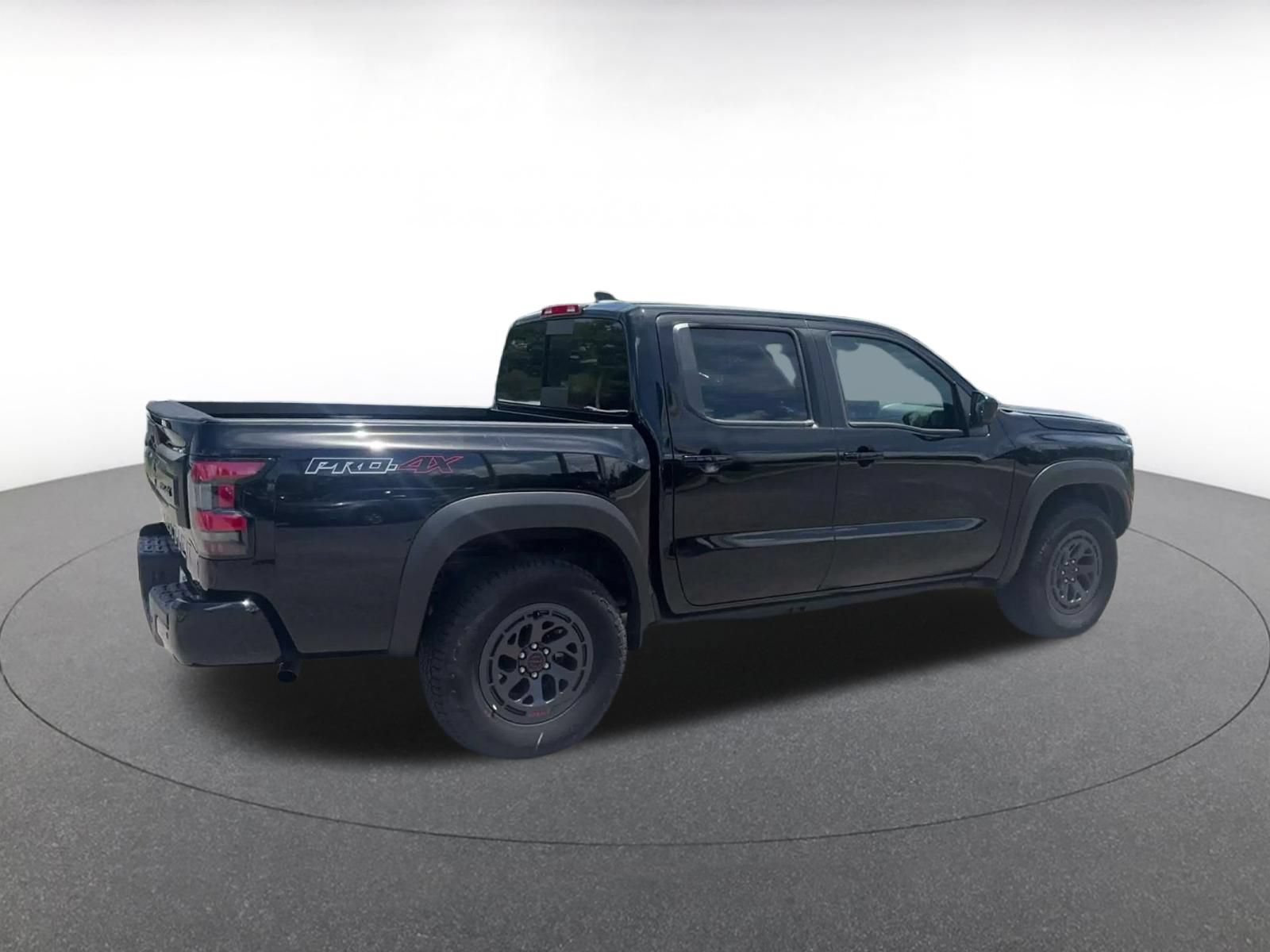 Used 2026 Nissan Frontier PRO-4X AWD/4WD image 12