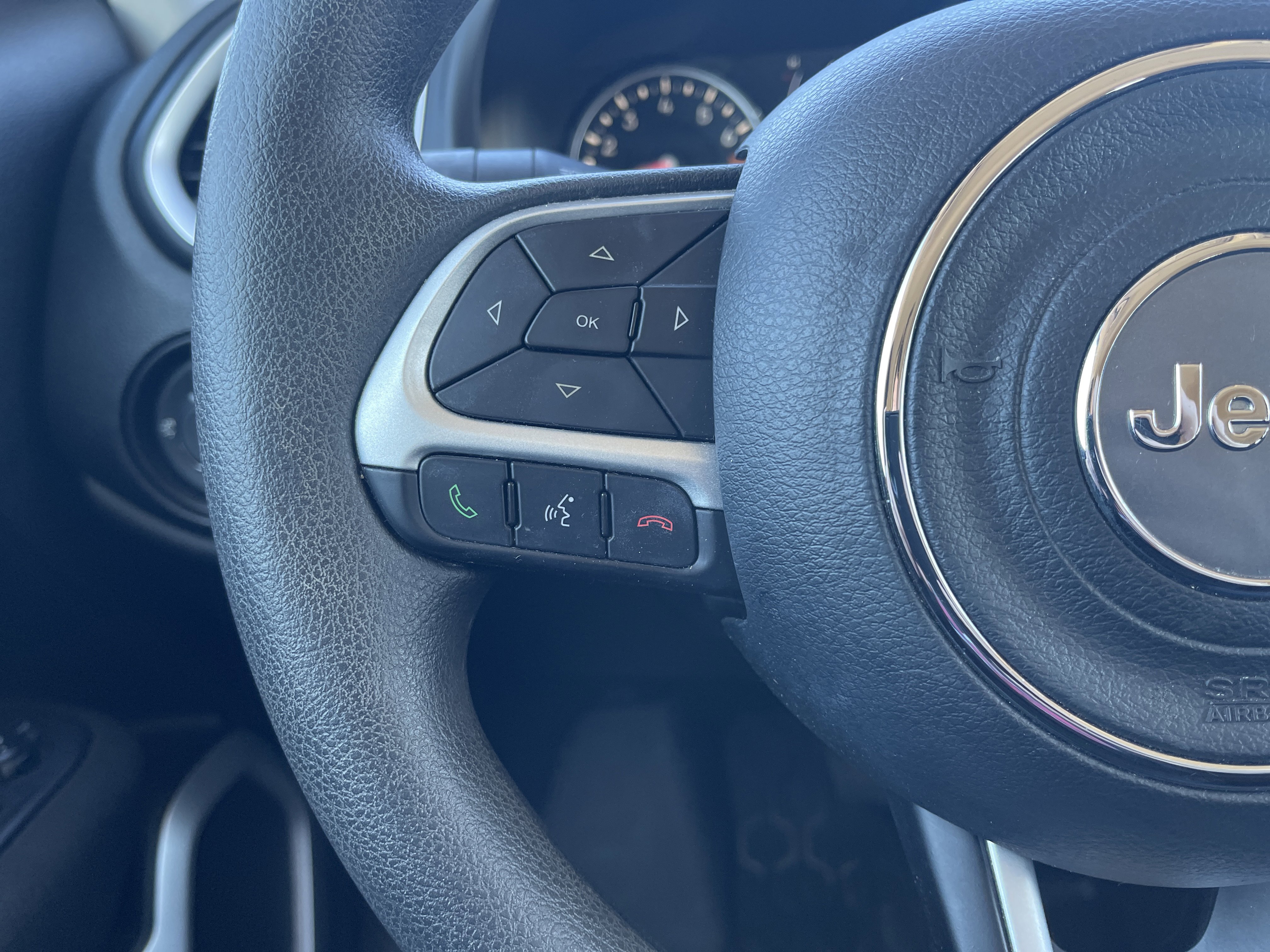 Used 2021 Jeep Renegade Sport image 17