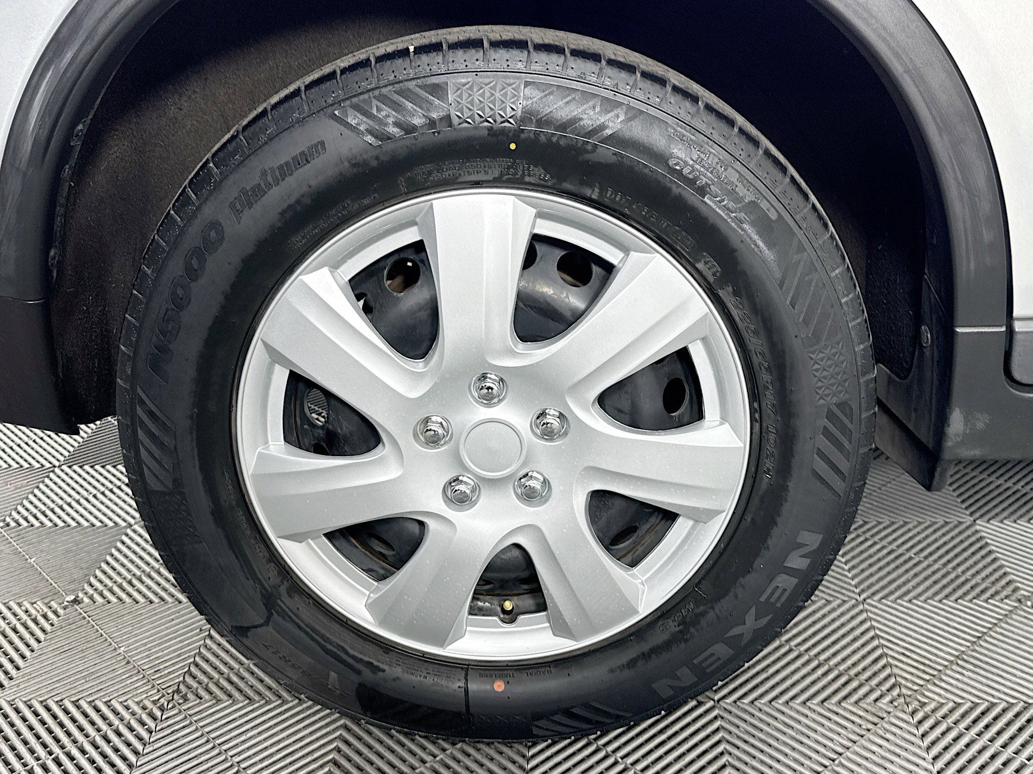 Used 2020 Nissan Rogue S AWD/4WD image 31