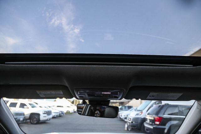 Used 2019 Toyota Highlander Limited AWD/4WD image 18