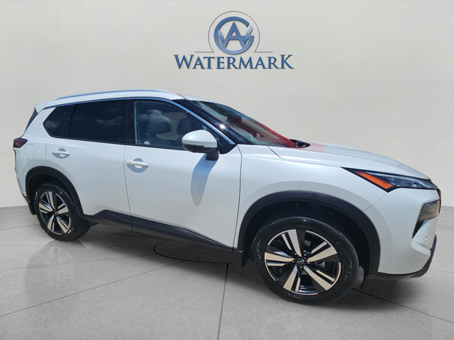 Used 2025 Nissan Rogue SL AWD/4WD image 7