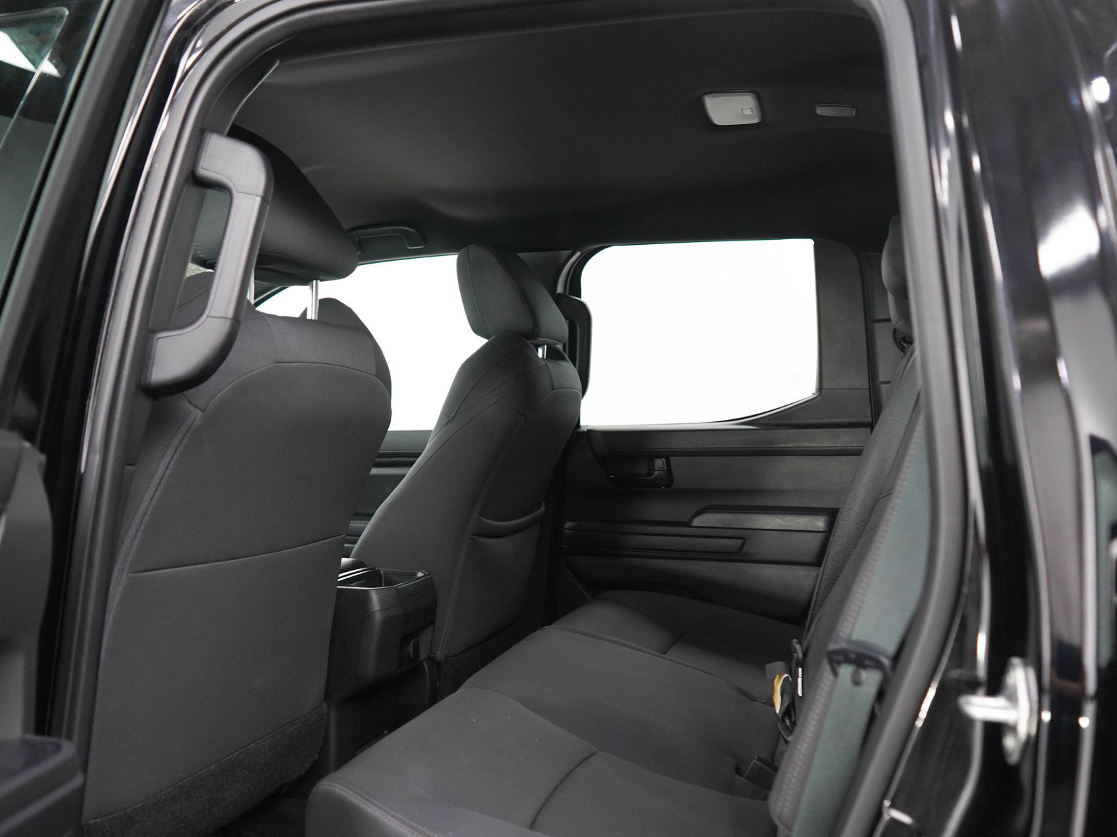 Used 2025 Toyota Tacoma SR5 AWD/4WD image 17