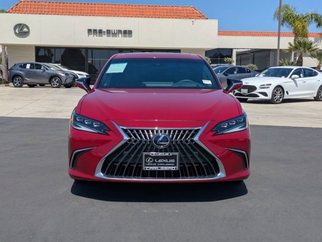 Used 2024 Lexus ES 300h w/ Premium Package FWD image 2