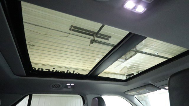 Used 2021 Ford Explorer XLT w/ Equipment Group 202A image 13