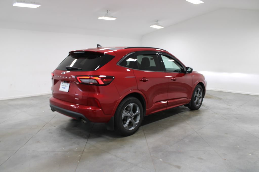 Used 2023 Ford Escape ST-Line w/ Tech Pack #1 image 9