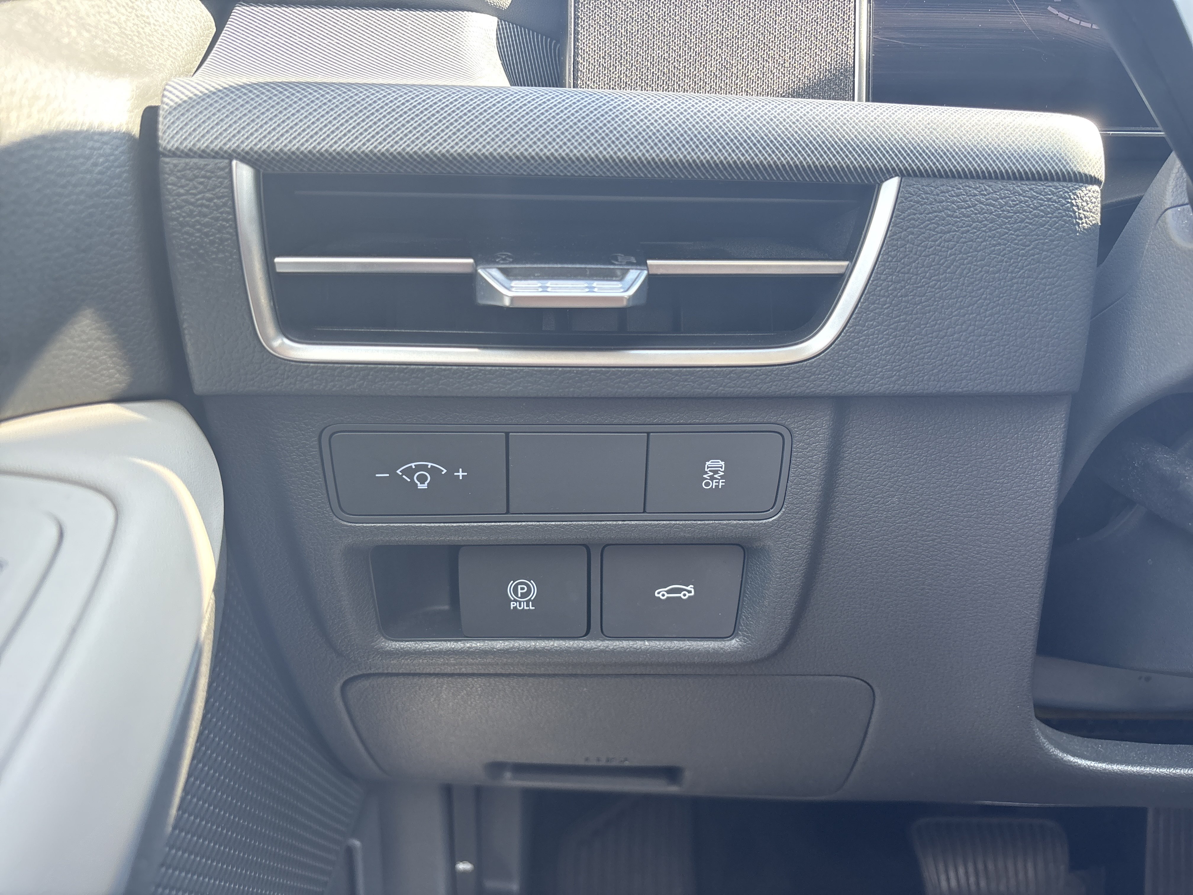Used 2025 Hyundai Sonata SEL FWD image 30