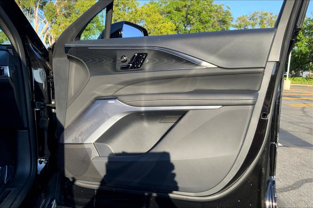 New 2026 Cadillac Lyriq V AWD/4WD image 34