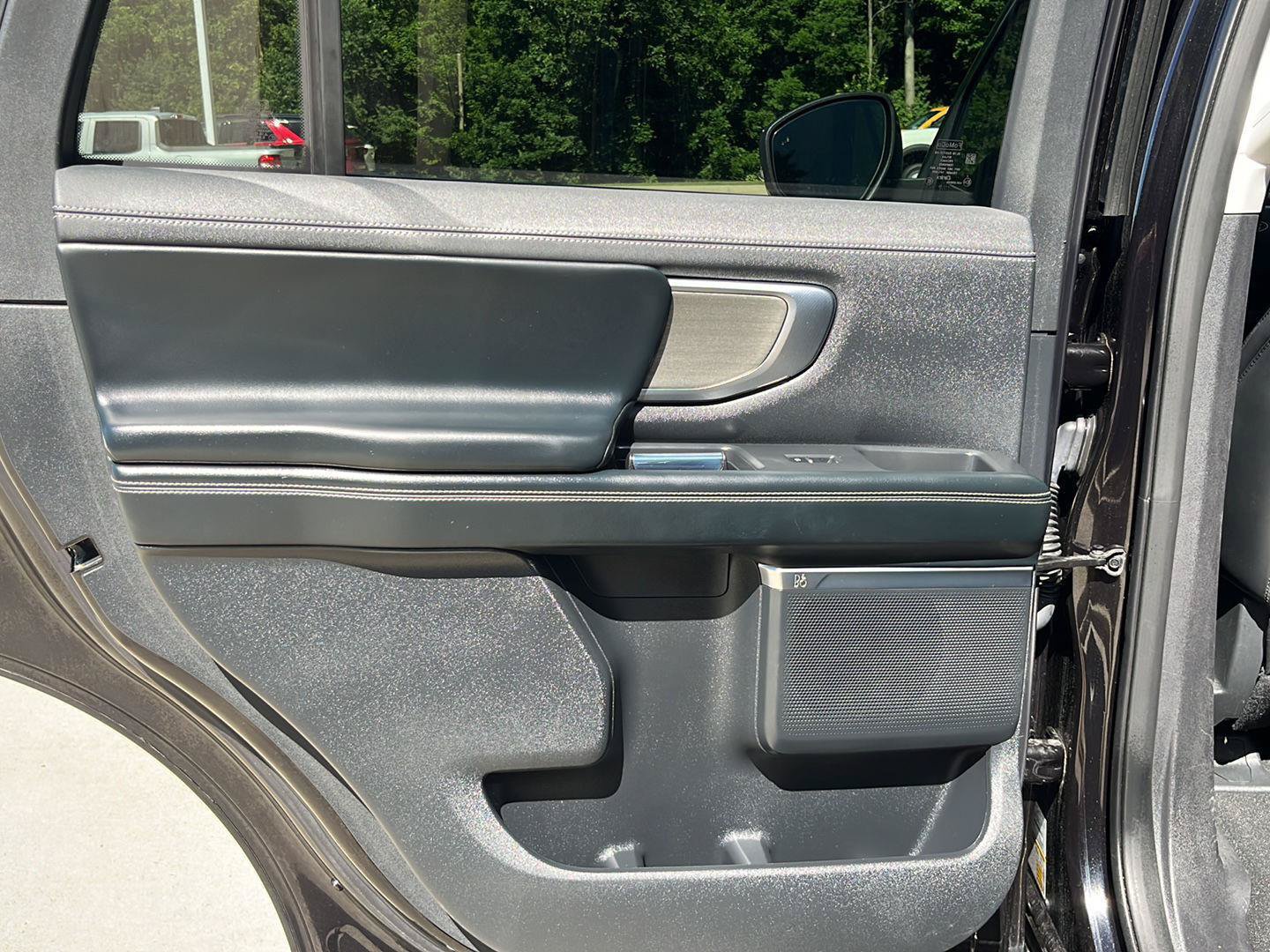 Used 2025 Ford Expedition Platinum AWD/4WD image 25