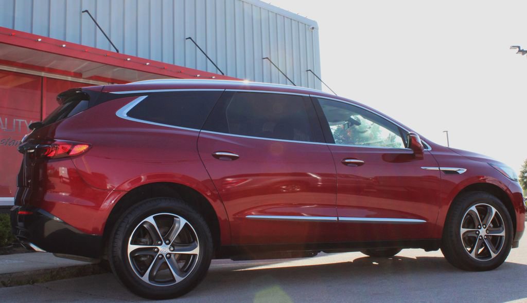 Used 2021 Buick Enclave Essence w/ Sport Touring Edition AWD/4WD image 9