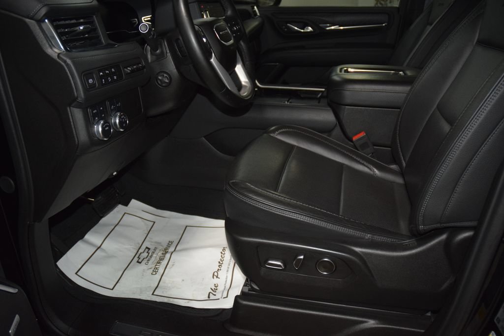 Used 2024 GMC Yukon XL Denali AWD/4WD image 41
