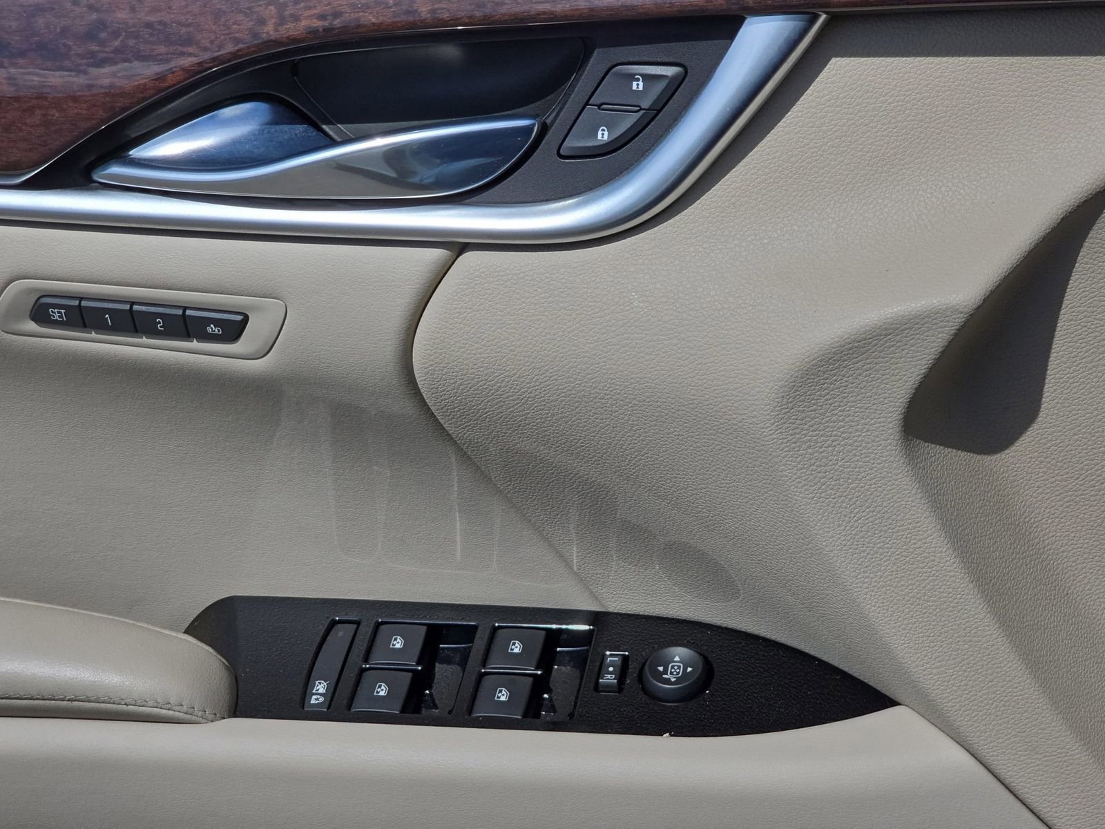 Used 2014 Cadillac XTS Luxury w/ Driver Awareness Package image 33