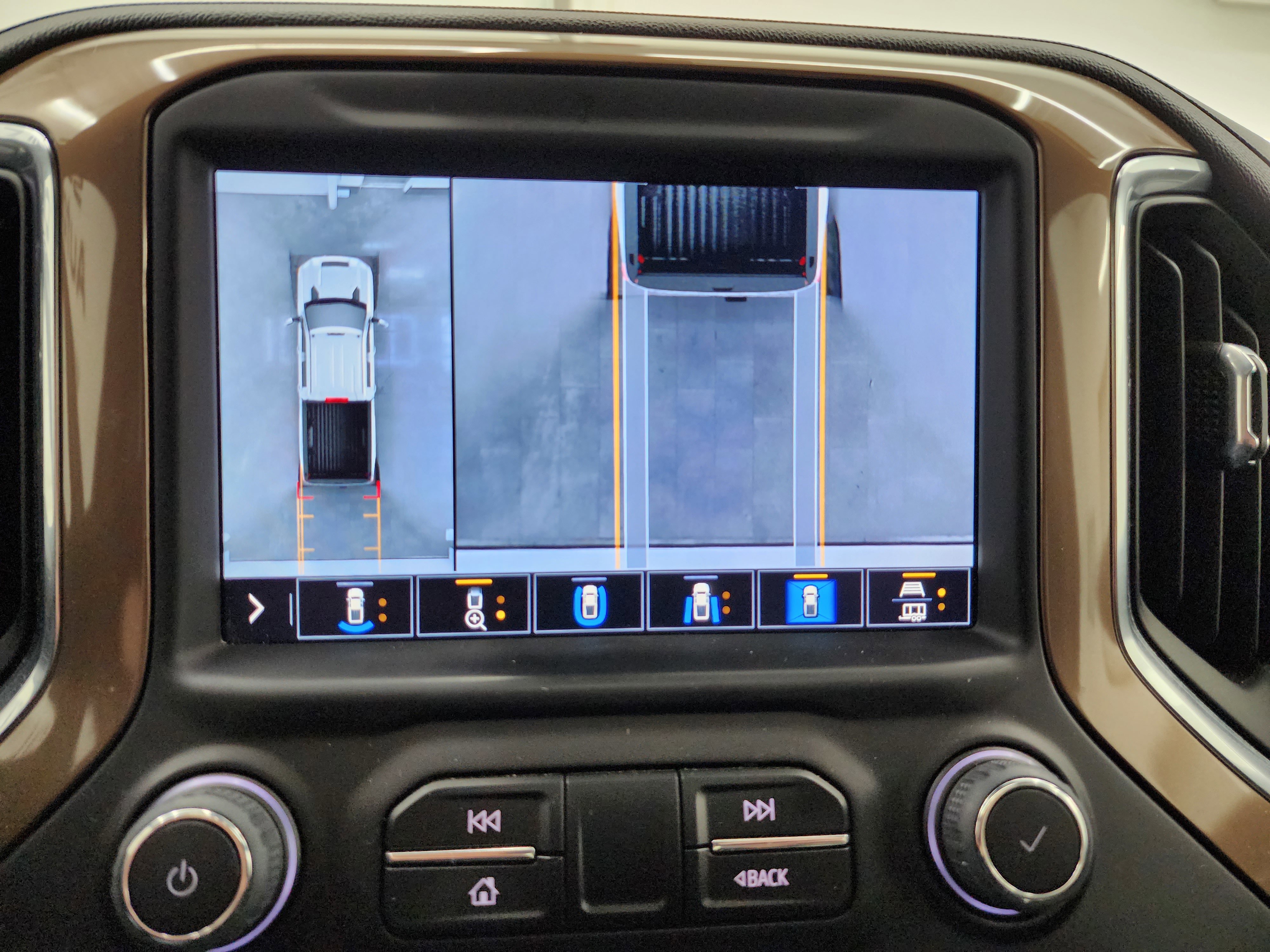 Used 2022 Chevrolet Silverado 3500 High Country image 59