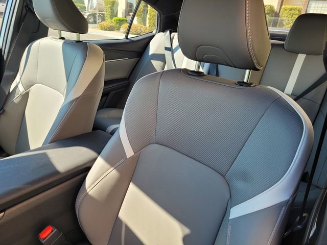Used 2025 Toyota Camry SE image 11