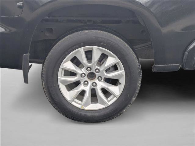 Used 2020 Chevrolet Silverado 1500 Custom w/ Custom Value Package image 17