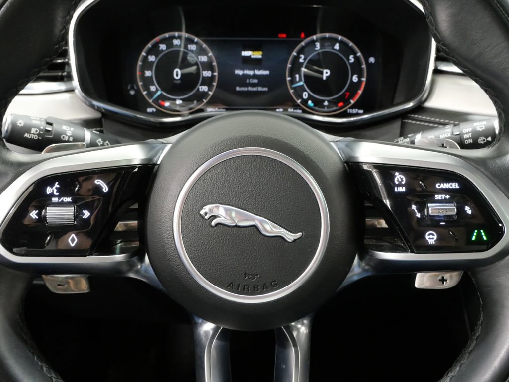 Used 2024 Jaguar F-PACE R-Dynamic S image 17