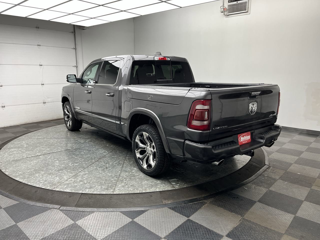 Used 2020 RAM 1500 Limited AWD/4WD image 2