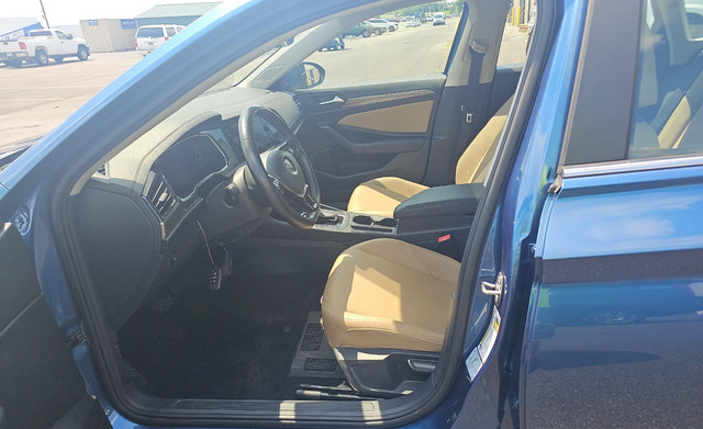 Used 2019 Volkswagen Jetta SEL FWD image 4