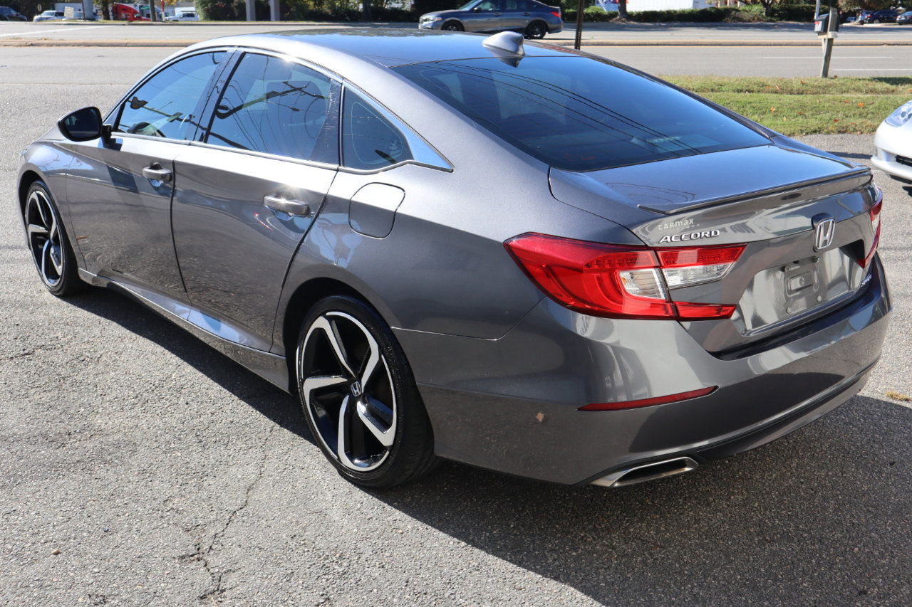 Used 2018 Honda Accord Sport image 4