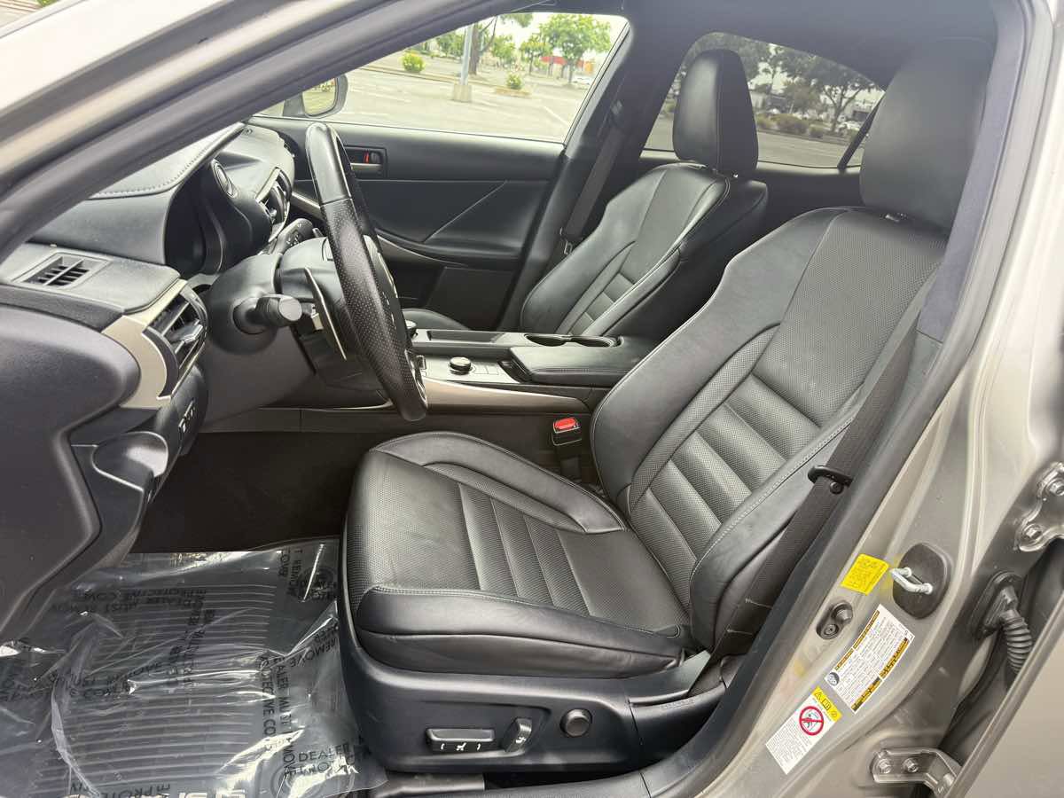 Used 2017 Lexus IS 200t F Sport w/ F Sport Package RWD image 13