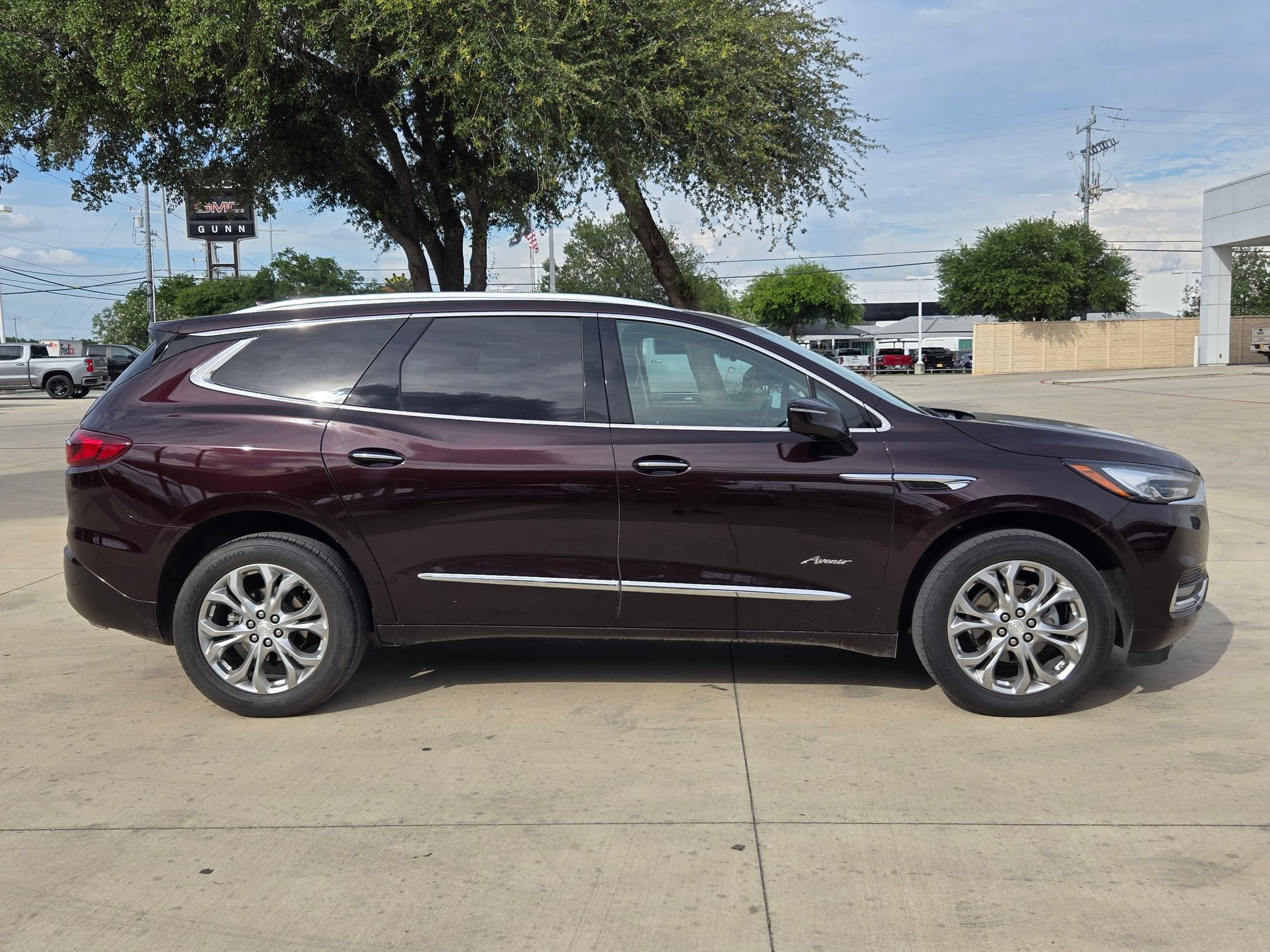 Certified 2020 Buick Enclave Avenir w/ Avenir Technology Package FWD image 8